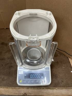 Hr-150a A&d Analytical Lab Accurate Balance 152 G X 0.1mg Used Great Shape