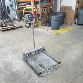 Zm201-sd2 Avery Weigh-tronix 30 Inch X24 Rolling Scale. Cap. 10 000 Lbs - Used