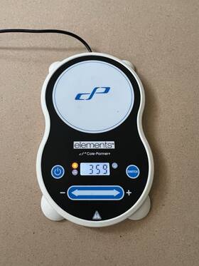 013205c22215 Cole Parmer Ultra Thin Magnetic Stirrer
