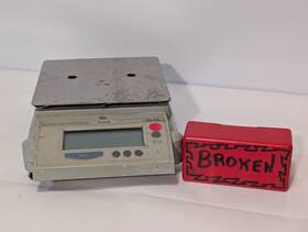Tr-8102d Denver Instruments Scientific Balance Scale For Parts Or Repair