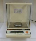 Aeu-210 Libror Cal Digital Balance Laboratory Shimadzu Scale Shows Enclosed