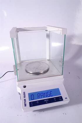 Me303 Mettler Toledo Analytical Balance Scale Model