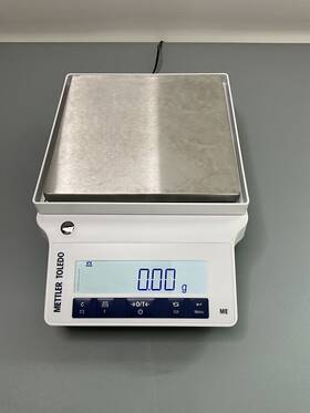 30029119 Mettler Toledo Me4002e Precision Balance 4200 G Max Load With 0.1 Readability