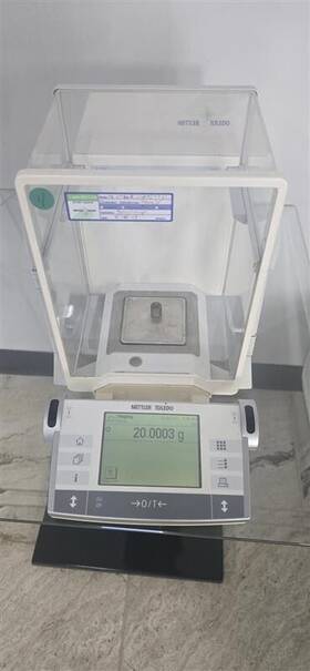 Ax304 Mettler Toledo Analytical Balance Scale