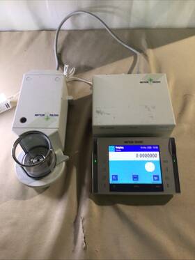 Xpu6 Mettler Toledo Microbalance Excellence Plus Powers On Untested