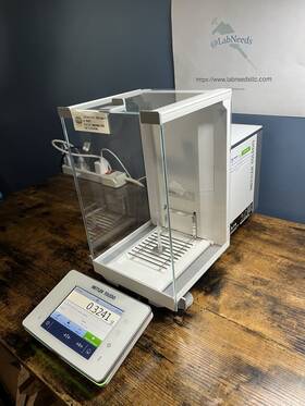 Xsr104 Mettler Toledo Analytical Balance 120 G Capacity 0.1 Mg Readability