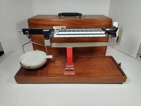 5188 Ohaus Rare Vintage Cent-o-gram 311 G. Quad Beam Scale Built In Wooden Box / Case