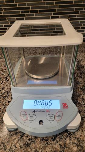 Av313 Ohaus Laboratory Scale Adventurer Pro Precision Balance