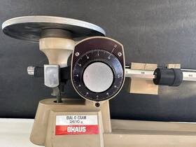 Dial-0-gram Ohaus Triple Beam Balance Scale 2610 G Capacity