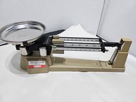 T10920 Ohaus 700/800 Series Triple Beam Balance 610 Gram