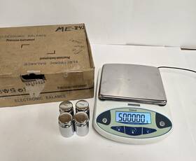 Uss-dbs2-50 Us Solid Analytical Balance Uss-dbs2-50. 5000g/0.01g. Excellent