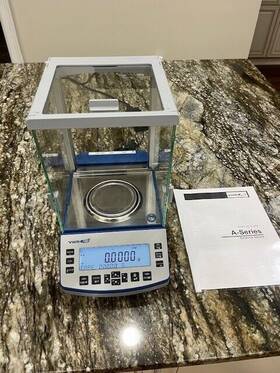76446-816 Vwr Analytical Balance 220ac 220g 0.1mg Man. Warrantied To 2027
