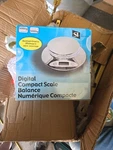 Si Manufacturing Compact Digital Scale 5000G. Fixed Price $25.00.