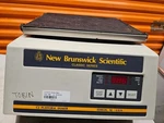 R186935 New Brunswick Scientific Classic Series C2 Platform Shaker. Fixed Price $149.99.