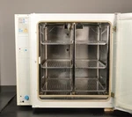Heraeus Bb 6220 Gas Jacketed CO2 Incubator. Fixed Price $2695.00.