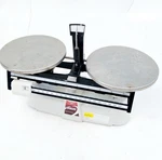 Ohaus Harvard Trip Balance Scale 1400/1500 Series 2KG 5LB Capacity. Fixed Price $70.00.