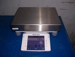 14278 Mettler Toledo XPE16001L Scale 14"X11" Platform 16100GRAM, D=0.1G. Fixed Price $2000.00.