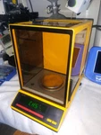 11992 Sartorius 1801 Scale Balance Enclosed 110GRAM / 0.1MG. Fixed Price $150.00.